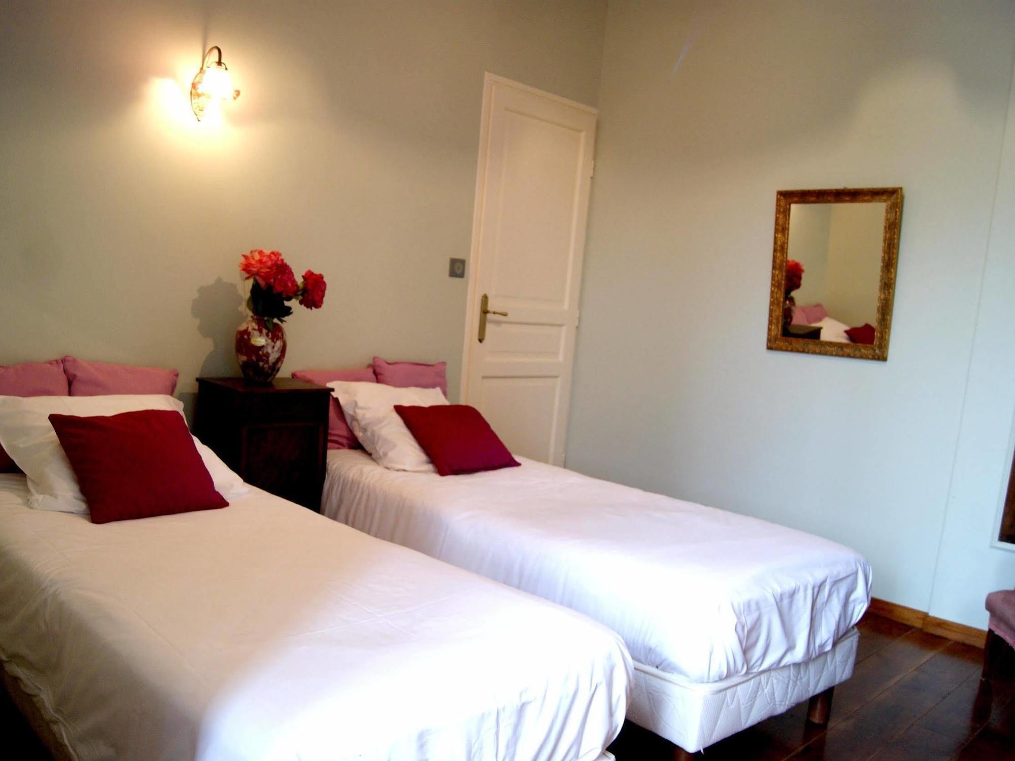 Logis Hotel - Restaurant La Marbrerie Caunes-Minervois 外观 照片